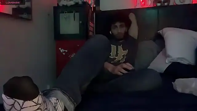 Snapshot of pantslesstraveler_plt chatting on 20, 11, 2025 pantslesstraveler plt online show from 20, 11, 2025