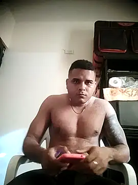 SaucyAffair0 online show from 19, 1, 2026