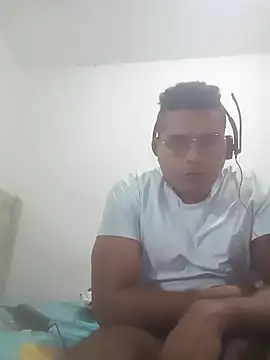 Snapshot of SaucyAffair0 chatting on 4, 6, 2026 SaucyAffair0 online show from 4, 6, 2026