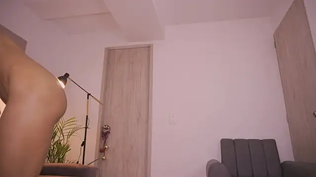 SofiaRios04 online show from 14, 4, 2026