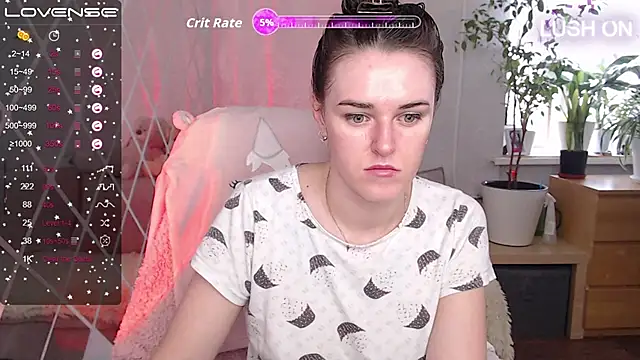 Bella  Swoon online show from 25, 11, 2025