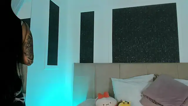 Alaia Manson online show from 26, 2, 2026