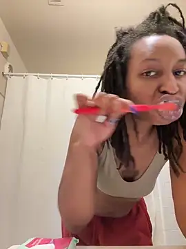 LeyaHoneybuns online show from 23, 1, 2025