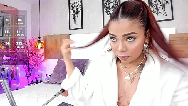 nahomiidasilva  online show from 17, 2, 2026