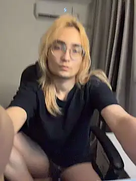 Snapshot of CuteYukiKun chatting on 15, 7, 2026 CuteYukiKun online show from 15, 7, 2026