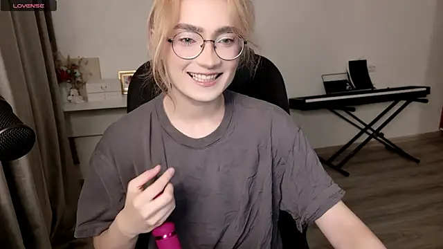 Snapshot of CuteYukiKun chatting on 6, 7, 2026 CuteYukiKun online show from 6, 7, 2026