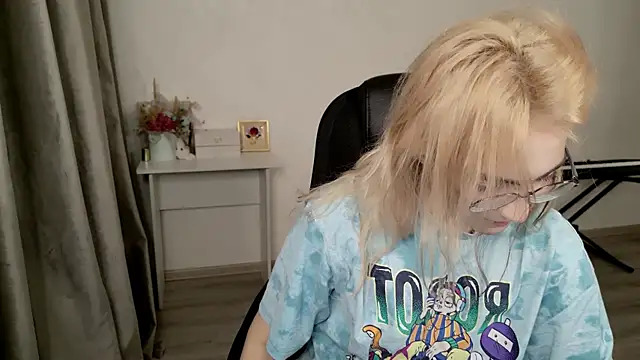 Snapshot of CuteYukiKun chatting on 8, 6, 2026 CuteYukiKun online show from 8, 6, 2026