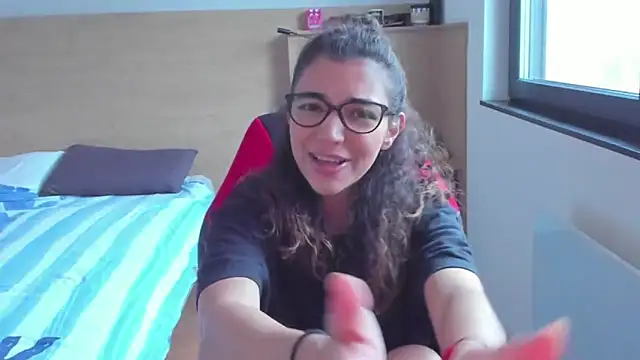 Snapshot of uniquerossie chatting on 13, 10, 2025 uniquerossie online show from 13, 10, 2025