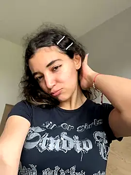 Snapshot of uniquerossie chatting on 14, 11, 2025 uniquerossie online show from 14, 11, 2025