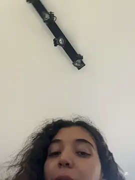 Snapshot of uniquerossie chatting on 11, 11, 2025 uniquerossie online show from 11, 11, 2025