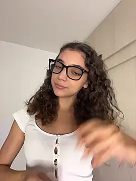 uniquerossie online show from 9, 2, 2026