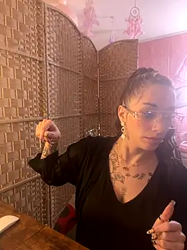 Chachou000 online show from 7, 10, 2025