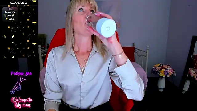 Snapshot of Anita_Tayson chatting on 7, 5, 2026 Anita Tayson online show from 7, 5, 2026