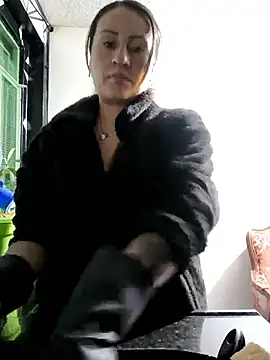 LuisaFernanda170823 online show from 17, 12, 2025