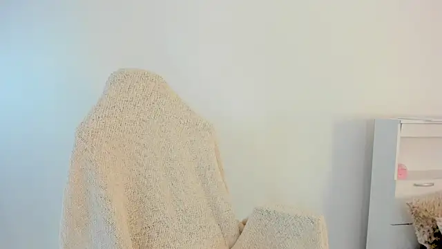 crystalnut online show from 16, 4, 2026