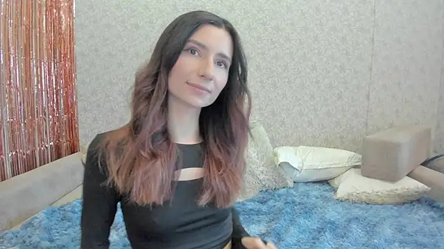 Snapshot of crystalnut chatting on 2, 2, 2025 crystalnut online show from 2, 2, 2025