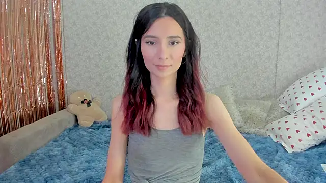Snapshot of crystalnut chatting on 15, 3, 2025 crystalnut online show from 15, 3, 2025