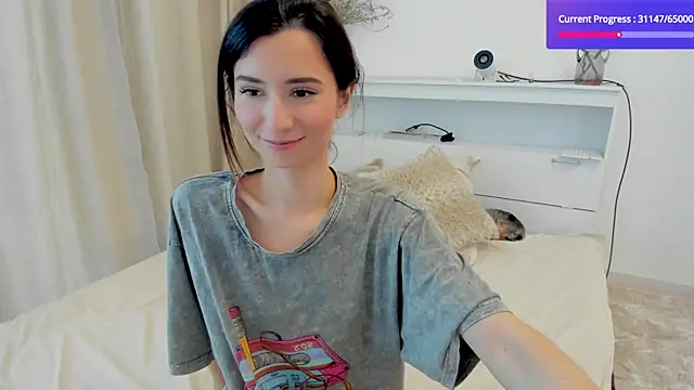Snapshot of crystalnut chatting on 2, 10, 2025 crystalnut online show from 2, 10, 2025