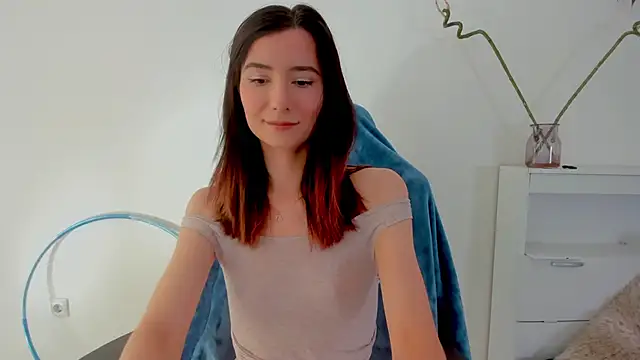 Snapshot of crystalnut chatting on 20, 9, 2025 crystalnut online show from 20, 9, 2025
