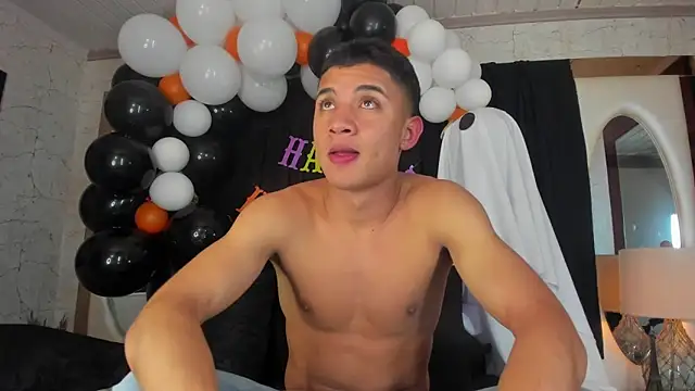 ALAN SANTHOS online show from 30, 10, 2025