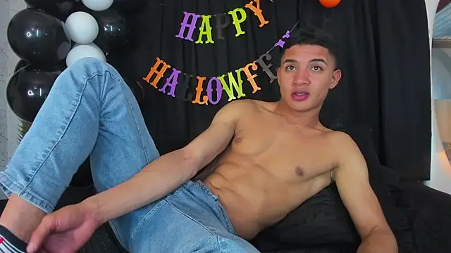 ALAN SANTHOS online show from 31, 10, 2025