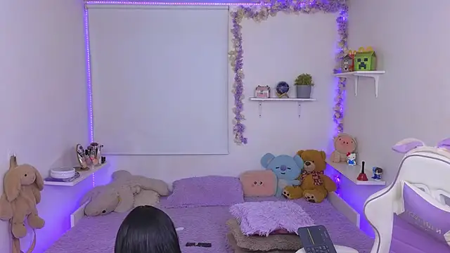 Baby Xian online show from 18, 10, 2025