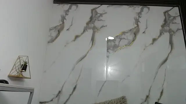 Lindsey8 online show from 4, 4, 2026