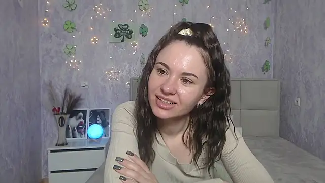 Snapshot of KaraCriegs chatting on 14, 3, 2025 KaraCriegs online show from 14, 3, 2025