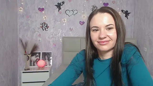 Snapshot of KaraCriegs chatting on 10, 3, 2025 KaraCriegs online show from 10, 3, 2025