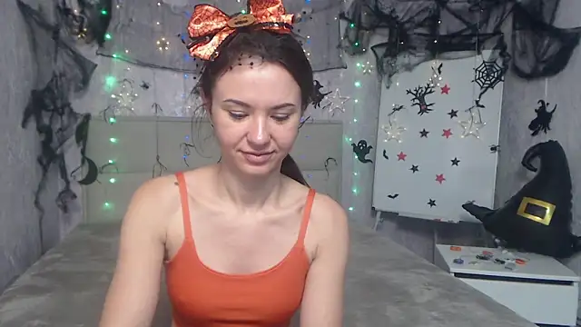 KaraCriegs online show from 20, 10, 2025