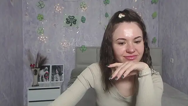 Snapshot of KaraCriegs chatting on 14, 3, 2025 KaraCriegs online show from 14, 3, 2025