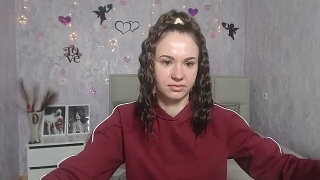 Snapshot of KaraCriegs chatting on 12, 3, 2025 KaraCriegs online show from 12, 3, 2025