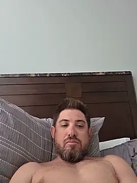 Snapshot of caliguy37 chatting on 28, 5, 2026 caliguy37 online show from 28, 5, 2026
