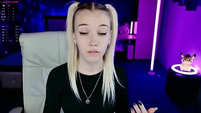 ShhhO O online show from 13, 11, 2025