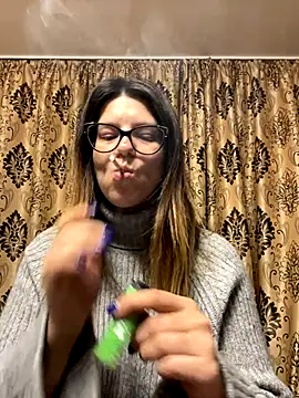 NadiraNoor online show from 25, 11, 2025