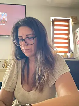 Snapshot of NadiraNoor chatting on 6, 6, 2026 NadiraNoor online show from 6, 6, 2026