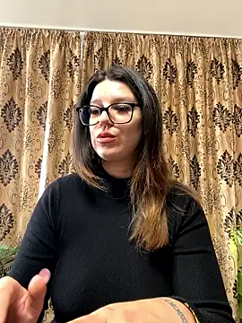 NadiraNoor online show from 7, 4, 2026