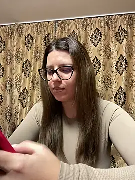 NadiraNoor online show from 24, 2, 2025