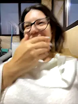 NadiraNoor online show from 16, 10, 2025