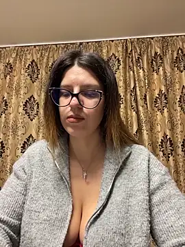 NadiraNoor online show from 25, 11, 2025