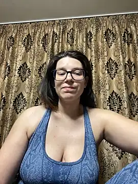 NadiraNoor online show from 22, 4, 2026
