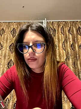 NadiraNoor online show from 17, 9, 2025