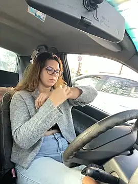 NadiraNoor online show from 13, 3, 2025