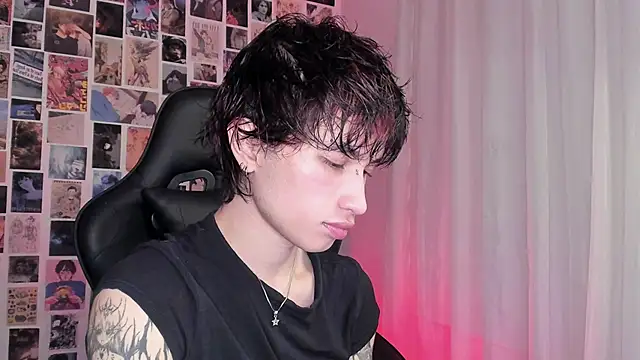 Snapshot of liamelf chatting on 16, 11, 2025 liamelf online show from 16, 11, 2025