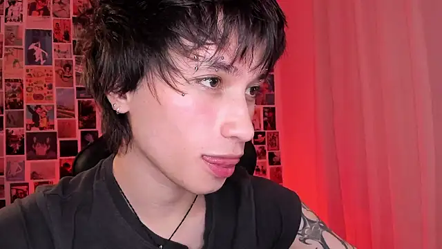 Snapshot of liamelf chatting on 13, 3, 2026 liamelf online show from 13, 3, 2026