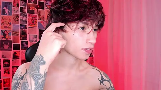 Snapshot of liamelf chatting on 5, 3, 2026 liamelf online show from 5, 3, 2026