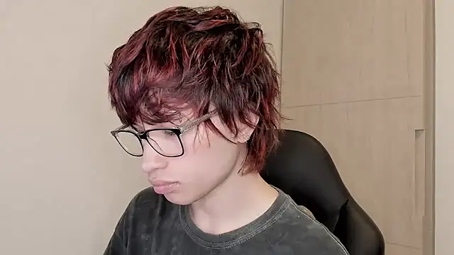 Snapshot of liamelf chatting on 10, 2, 2026 liamelf online show from 10, 2, 2026