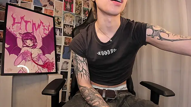 Snapshot of liamelf chatting on 3, 5, 2026 liamelf online show from 3, 5, 2026