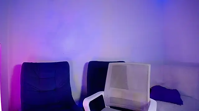 Snapshot of RAV3NHUDSON chatting on 16, 11, 2025 RAV3NHUDSON online show from 16, 11, 2025