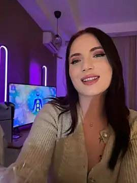 Snapshot of AvaGianna chatting on 5, 2, 2025 AvaGianna online show from 5, 2, 2025